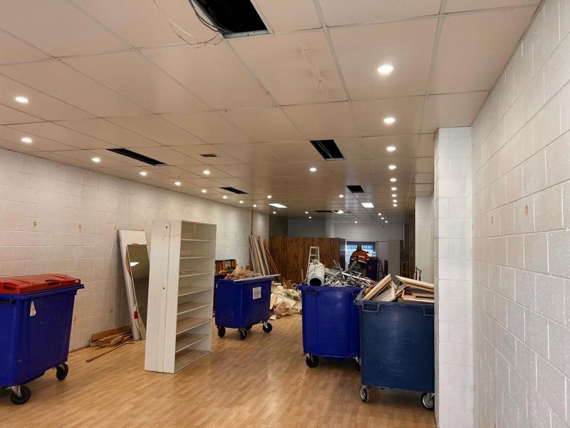 Retail fixtures and joinery being removed during Sorrento defit